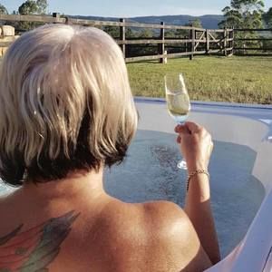 Meet your Posher, Roslyn